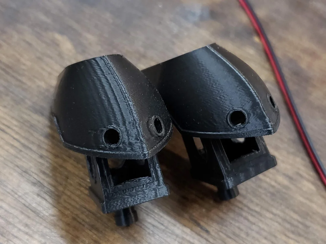 Courtesy of dieki on reddit A photo showing two 3DBenchys